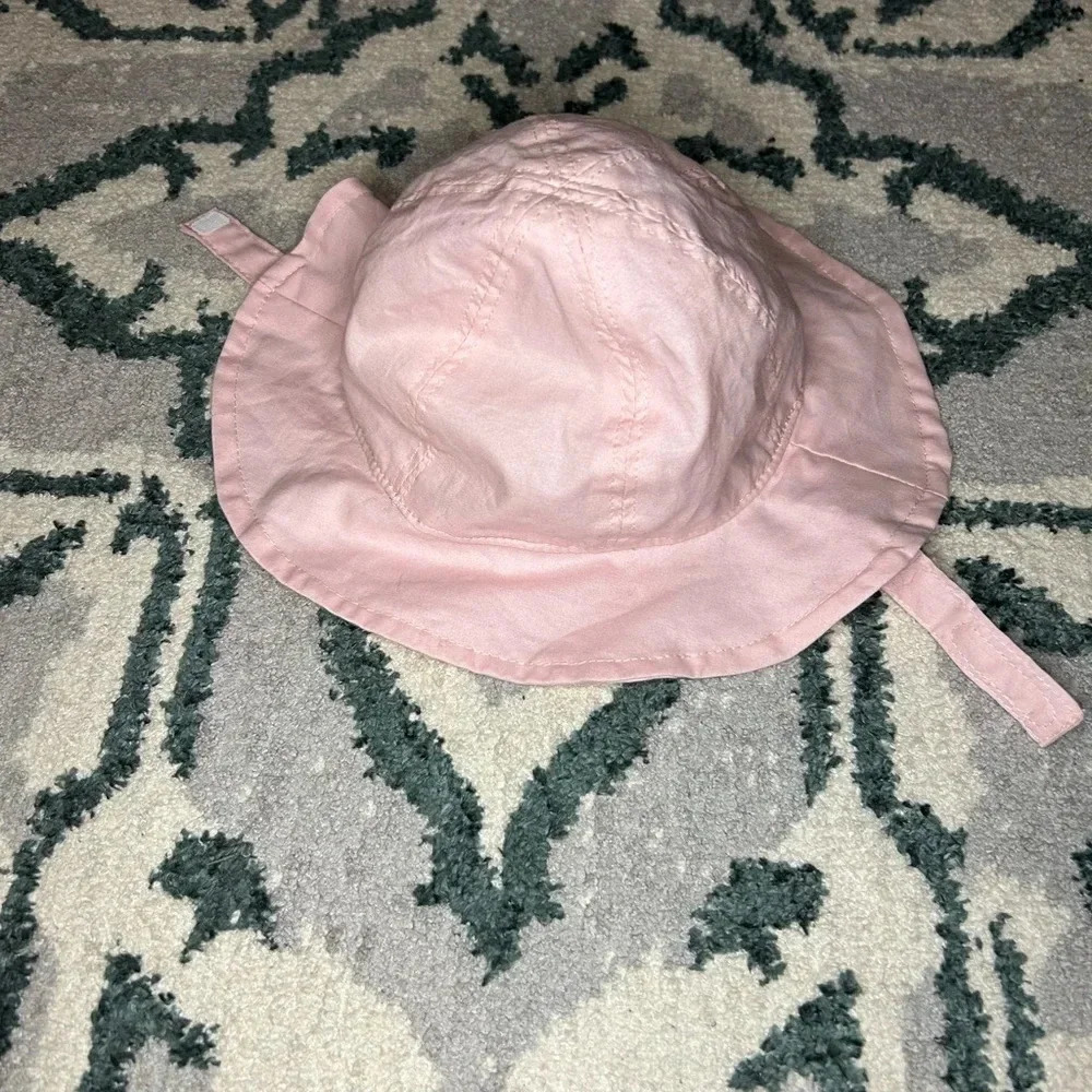carters baby sun hat size 3 months (5 for $30)
